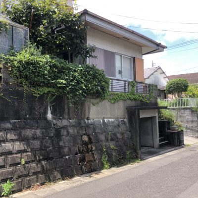 高台の人気の桜ヶ丘団地!徒歩圏内に様々な商業施設があり、生活環境は充実!小松台小学校まで徒歩約15分でお子様の子育て環境も良好な立地です!の画像